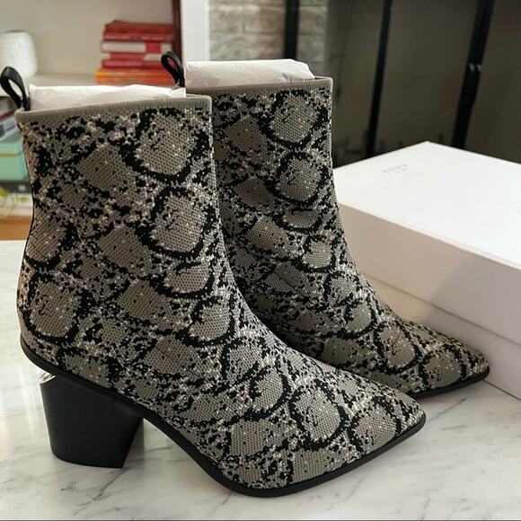 New Steven by Steve Madden Nikia Booties sz 8.5 - Picture 1 of 6